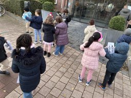 Les Ouistitis visitent le quartier